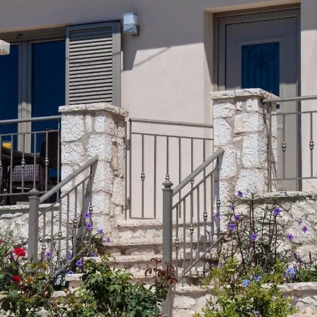 Nikolaos Holiday home *